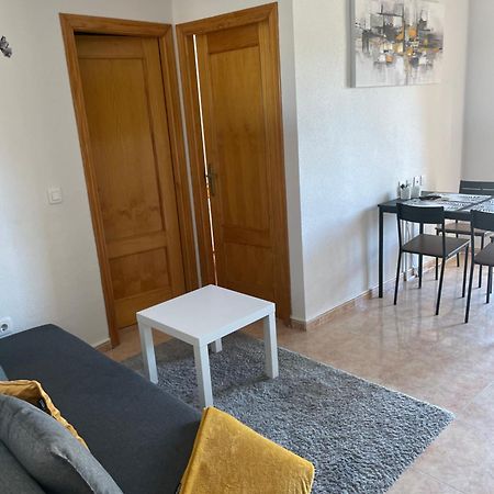 Nice Apartment Near The Park Торевьиа Экстерьер фото