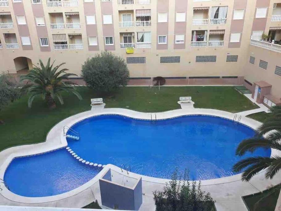 Nice Apartment Near The Park Торевьиа Экстерьер фото