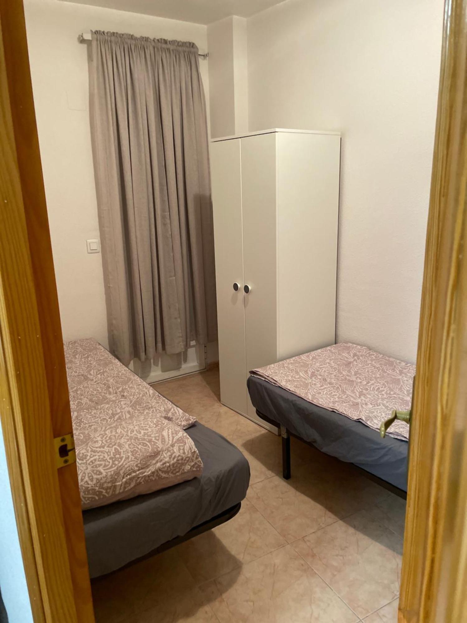 Nice Apartment Near The Park Торевьиа Экстерьер фото